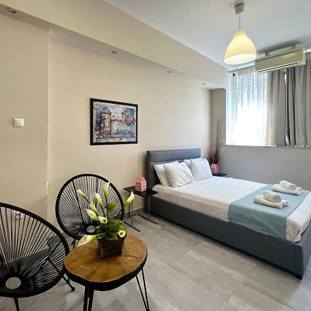 Superhost Hub #103 Plaka - Monastiraki Apartment Атина Екстериор снимка