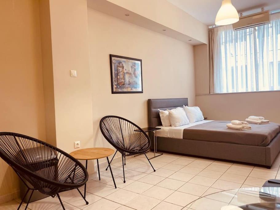 Superhost Hub #103 Plaka - Monastiraki Apartment Атина Екстериор снимка