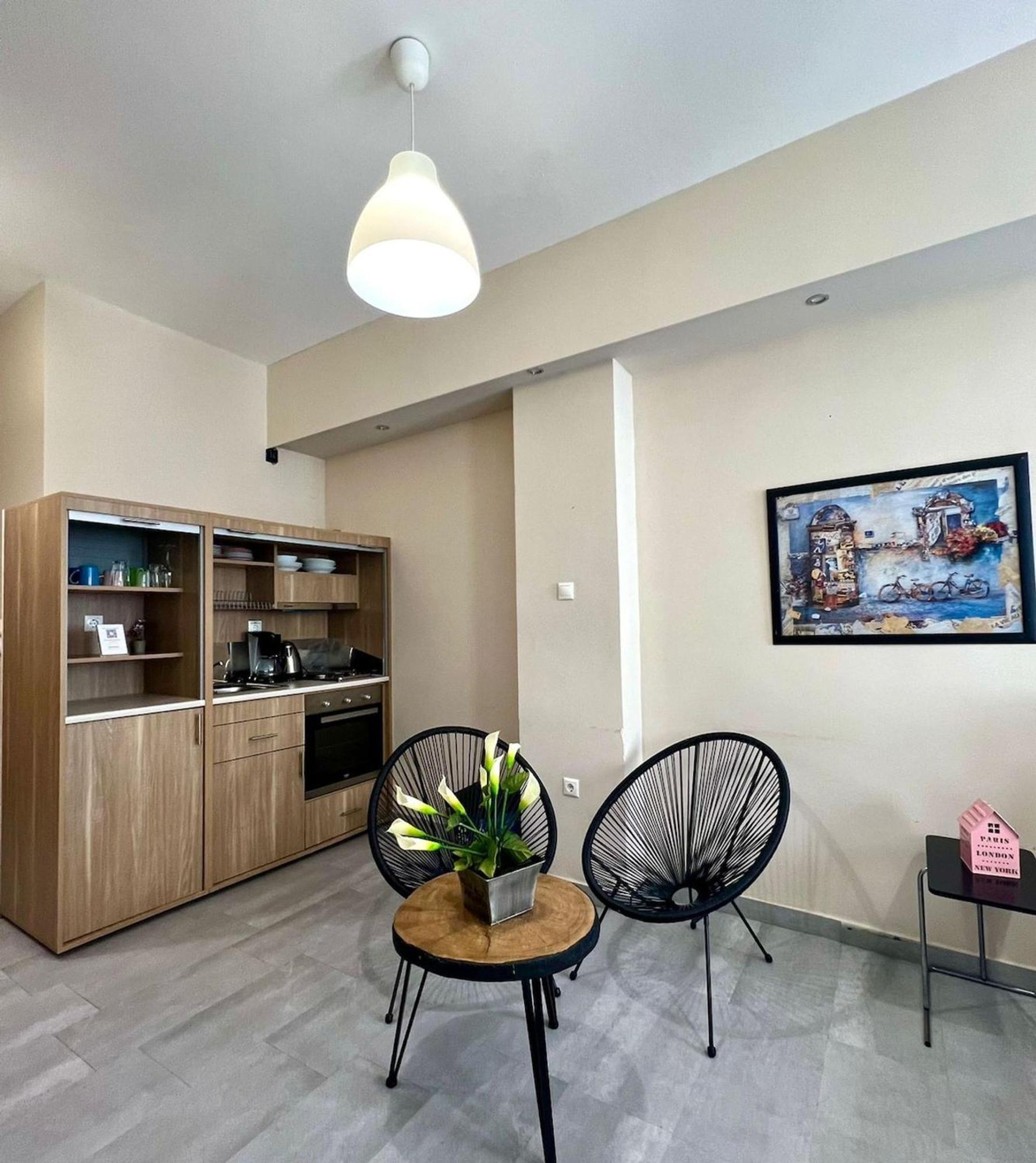 Superhost Hub #103 Plaka - Monastiraki Apartment Атина Екстериор снимка